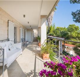 Luxury 6 Bedroom Seafront Villa with pool and Separate Apartment along Secluded Beach near Hvar Town, Sleeps 10-12